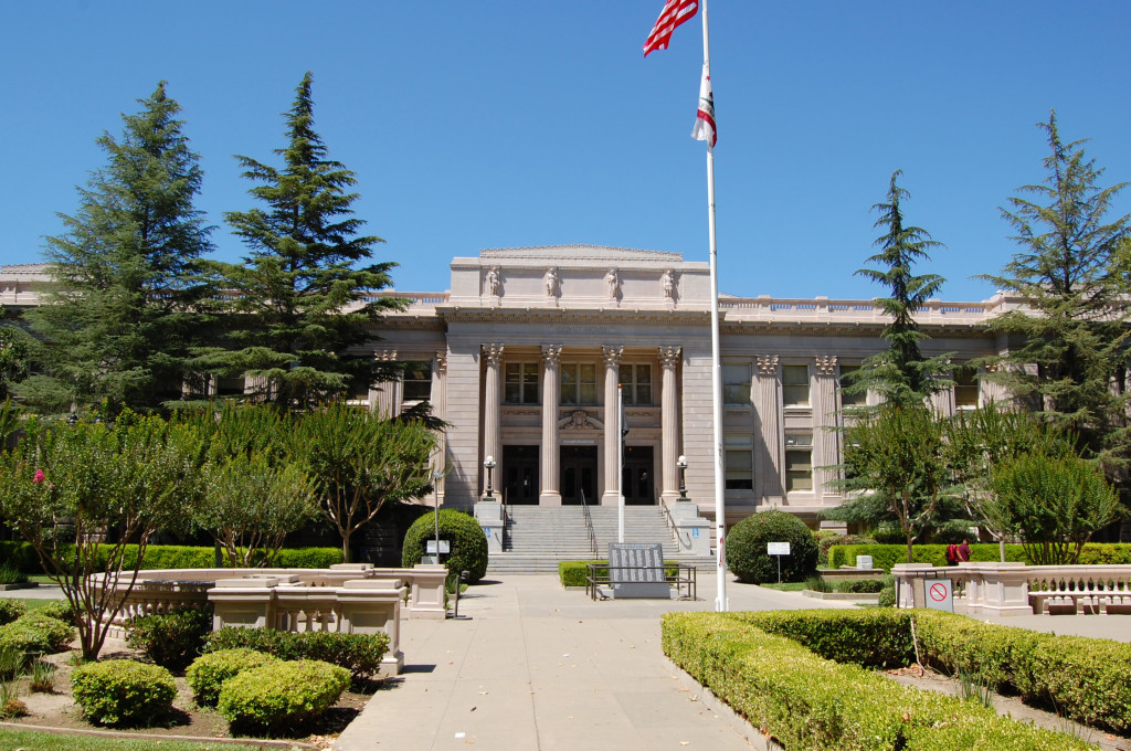 Yolo County Courthouse, Woodland, Calif. (Wikipedia)